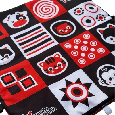 ALFOMBRA ALTO CONTRASTE CUADRADOS NEGRO